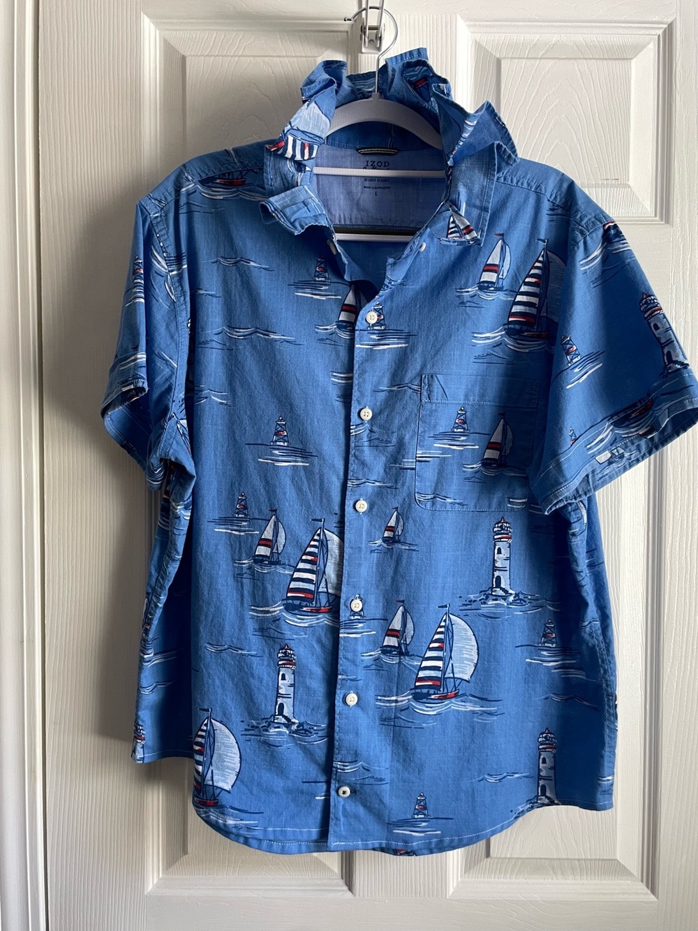 Sailboat Ruffle Collar Short-Sleeve Button-Down Shirt, Size L